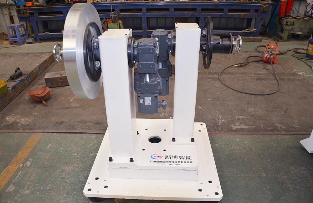 GSFD032.00 高速对焊铝带自动放带机